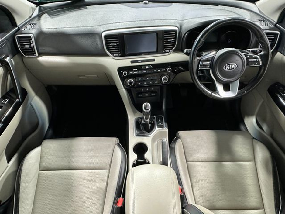 2019 Kia Sportage - image 9