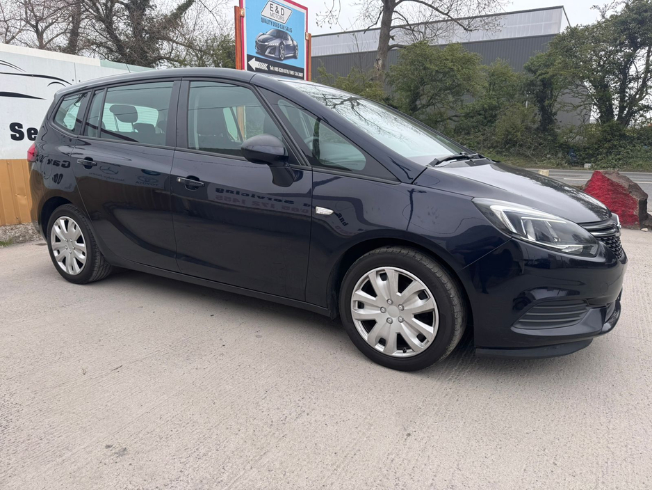 2018 Opel Zafira - image 18
