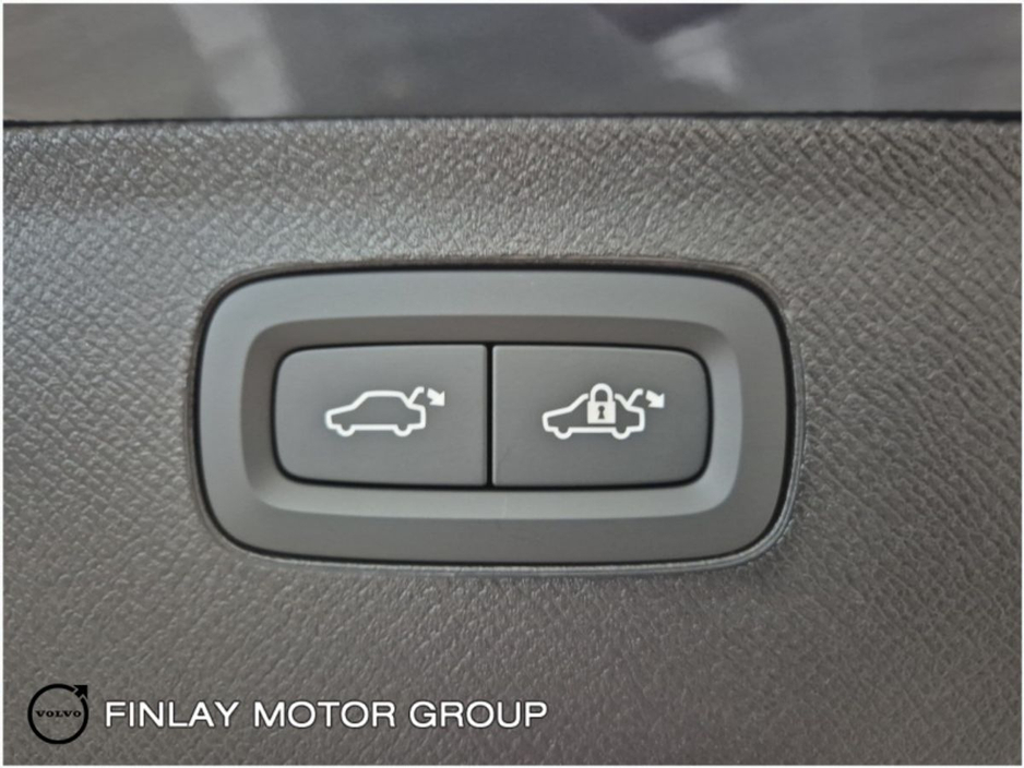 2026 Volvo XC90 - image 27
