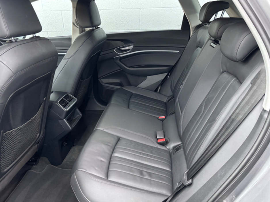 2021 Audi e-tron TECHNIK 55 QUATTRO // UPGRADED ALLOYS €30,950