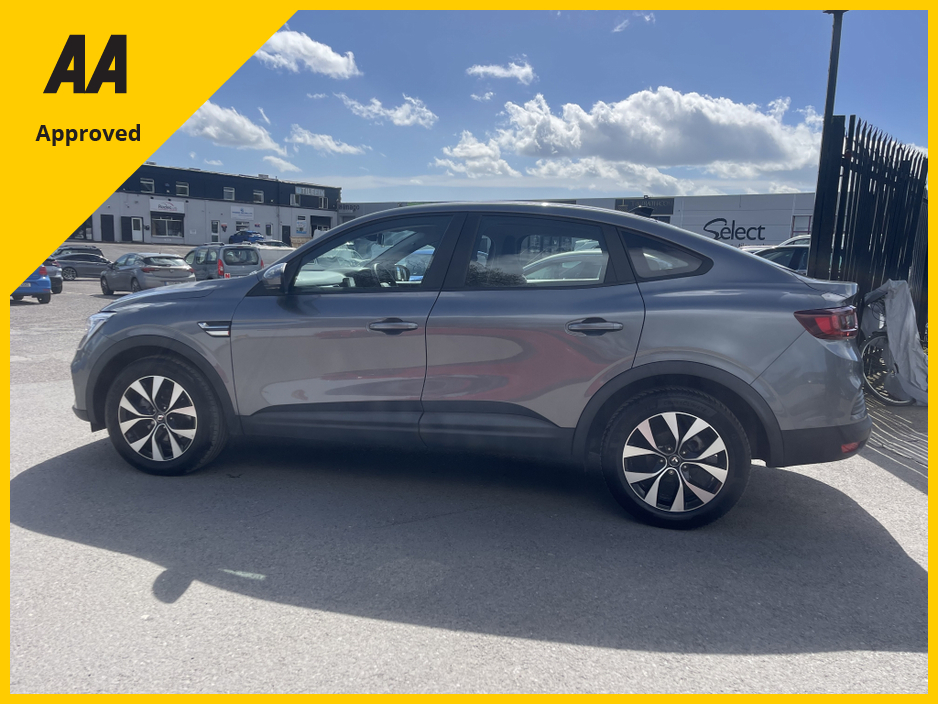 2022 Renault Arkana - image 11