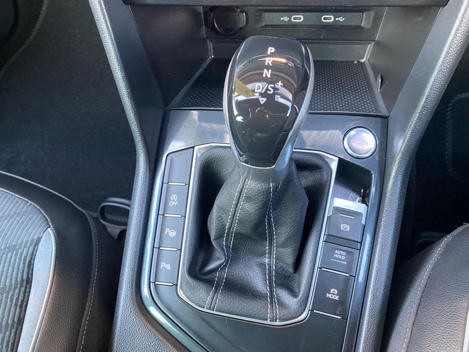 2023 Volkswagen Tiguan - image 17