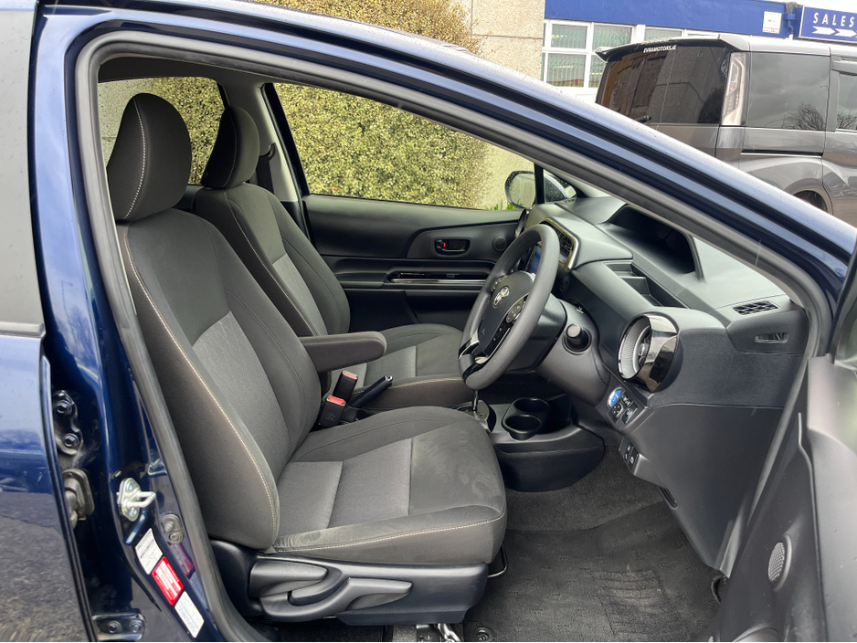 2020 Toyota Aqua - image 11