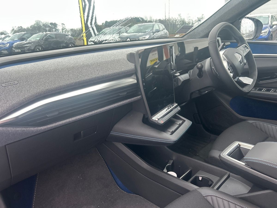 2026 Renault Scenic techno 87kWh 220hp €51,620