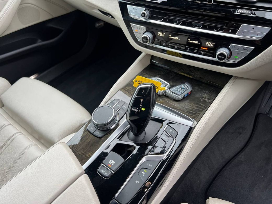 2020 BMW 5 Series 530e M-SPORT COMPETITION 2.0 HYBRID // LEATHER M-SPORT INTERIOR // DIGITAL CLUSTER // NEW 20" M5 ALLOYS €33,950