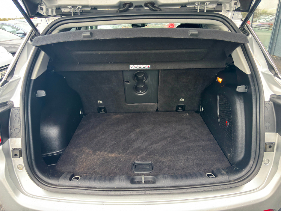 2019 Jeep Compass - image 19