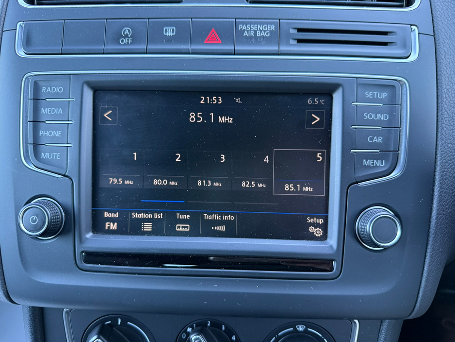 2016 Volkswagen Polo  €12,390