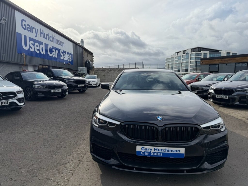 2020 BMW 5 Series - image 8