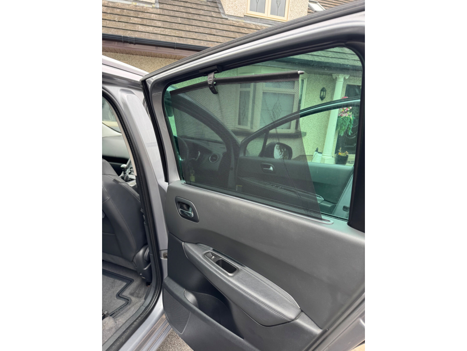 2016 Peugeot 5008 1.6 Blue Hdi 120 Family €6,450