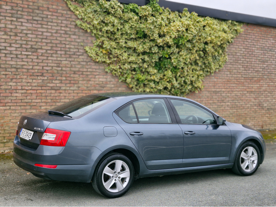 2016 Skoda Octavia - image 13