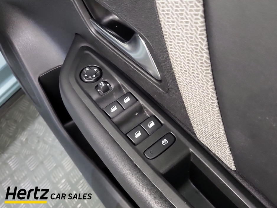 2023 Citroen C4 - image 19