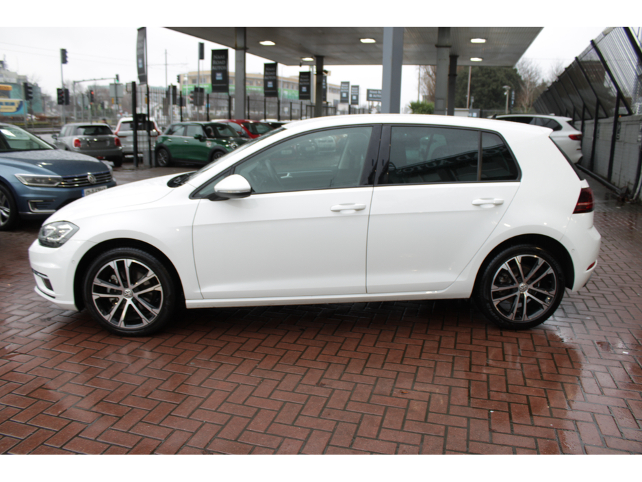 2019 Volkswagen Golf 2.0TDI 150BHP SPORT 5DR HATCHBACK AUTO // 1 OWNER WITH ONLY 82,000 KM'S // BUY WITH CONFIDENCE AA AND SIMI APPROVED DEALER 2026 // FINANCE ARRANGED // ALL TRADE INS WELCOME // €21,950