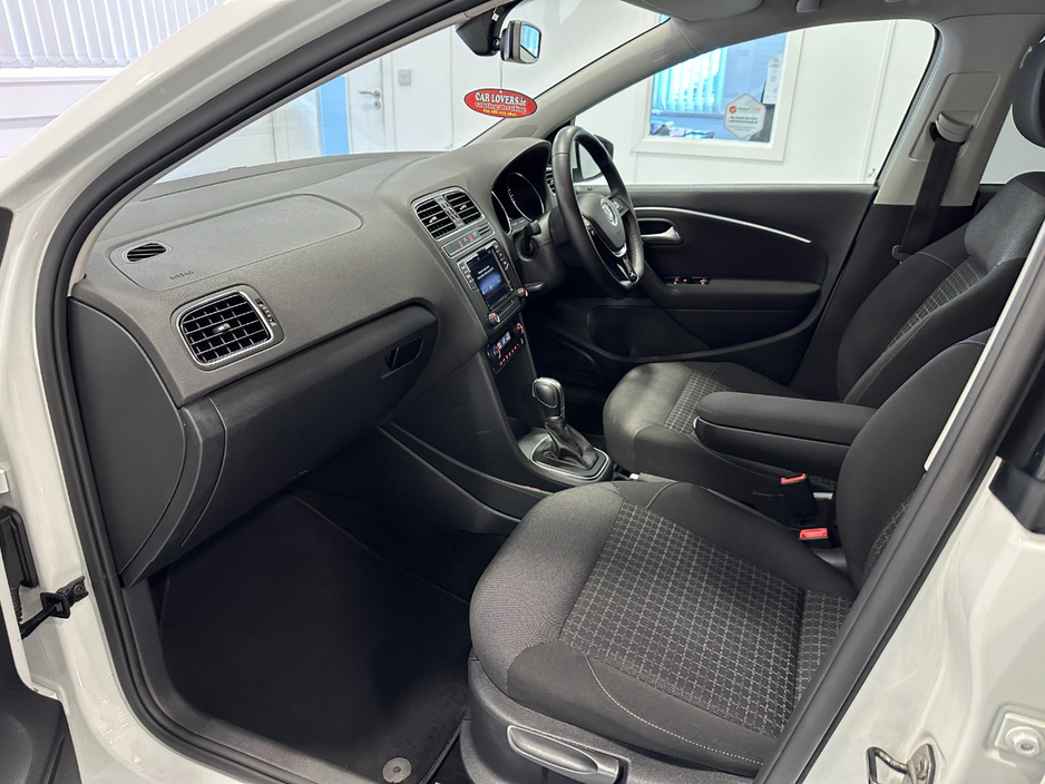 2016 Volkswagen Polo - image 27