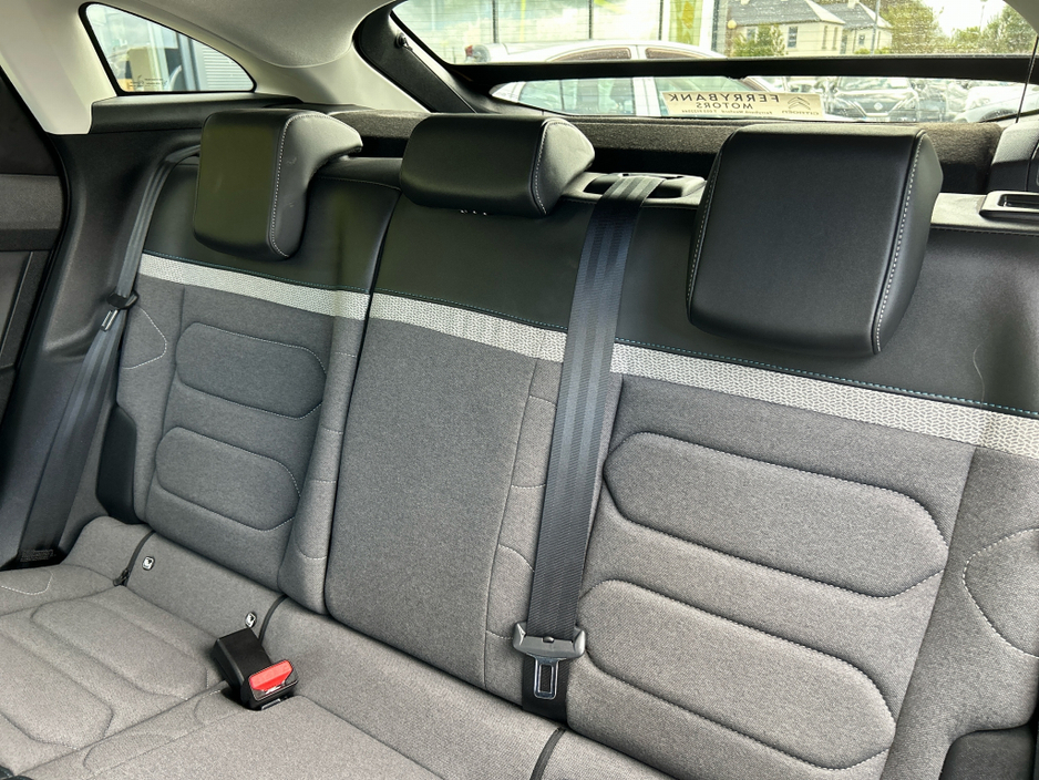 2022 Citroen C4 - image 11