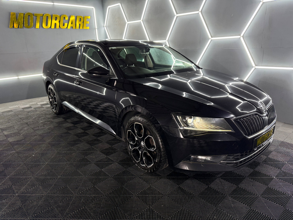 2016 Skoda Superb - image 4