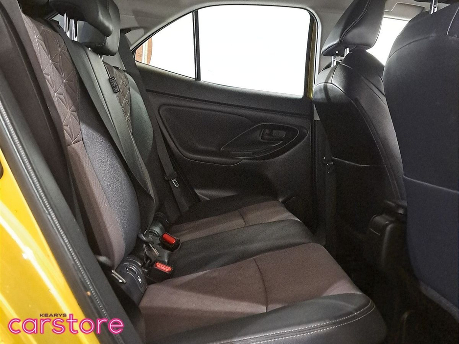 2023 Toyota Yaris Cross 1.5 Hybrid Sol €28,480