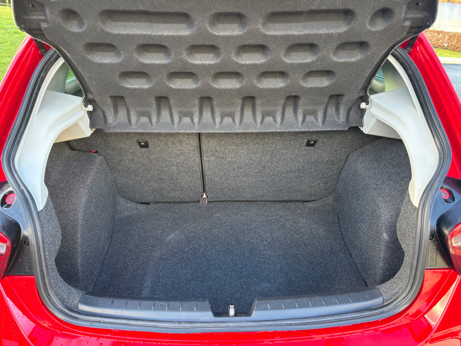 2016 SEAT Ibiza SC 1.0MPI 75HP S €8,950