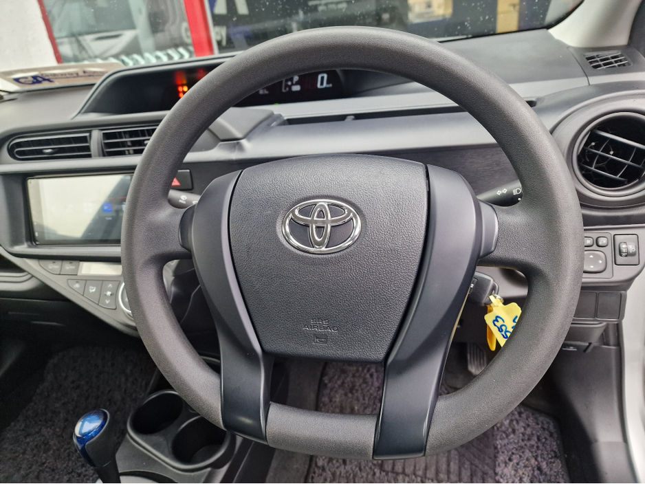 2016 Toyota Aqua - image 16