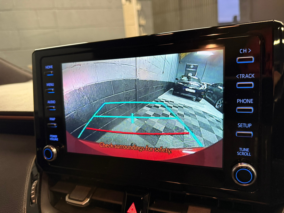 2019 Toyota Corolla 1.8 Hybrid Luna Sport Hatchback €18,900