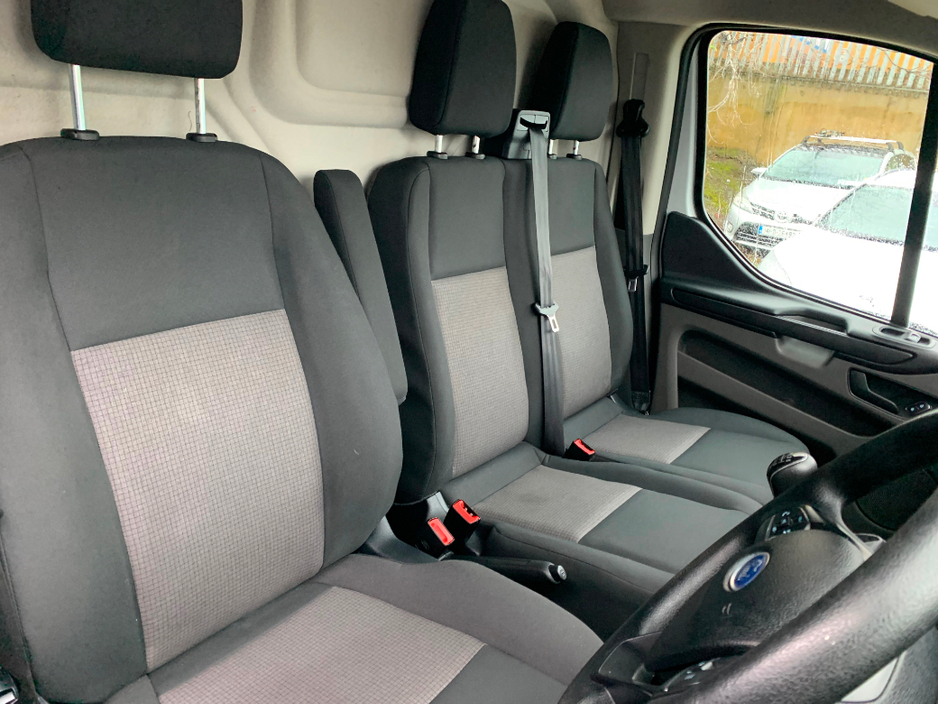 2021 Ford Transit Custom 2.0 TDCI 105 PS SWB // PRICE EXCL. VAT // ONE OWNER // GREAT CONDITION // 06/26 CVRT // €12,154
