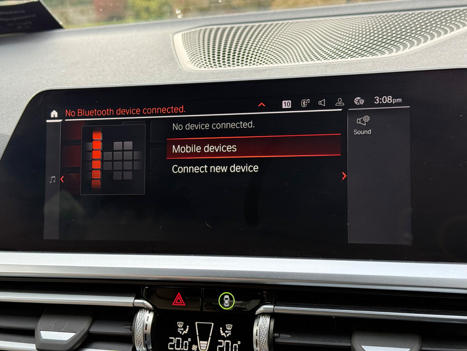 2022 BMW 3 Series - image 15