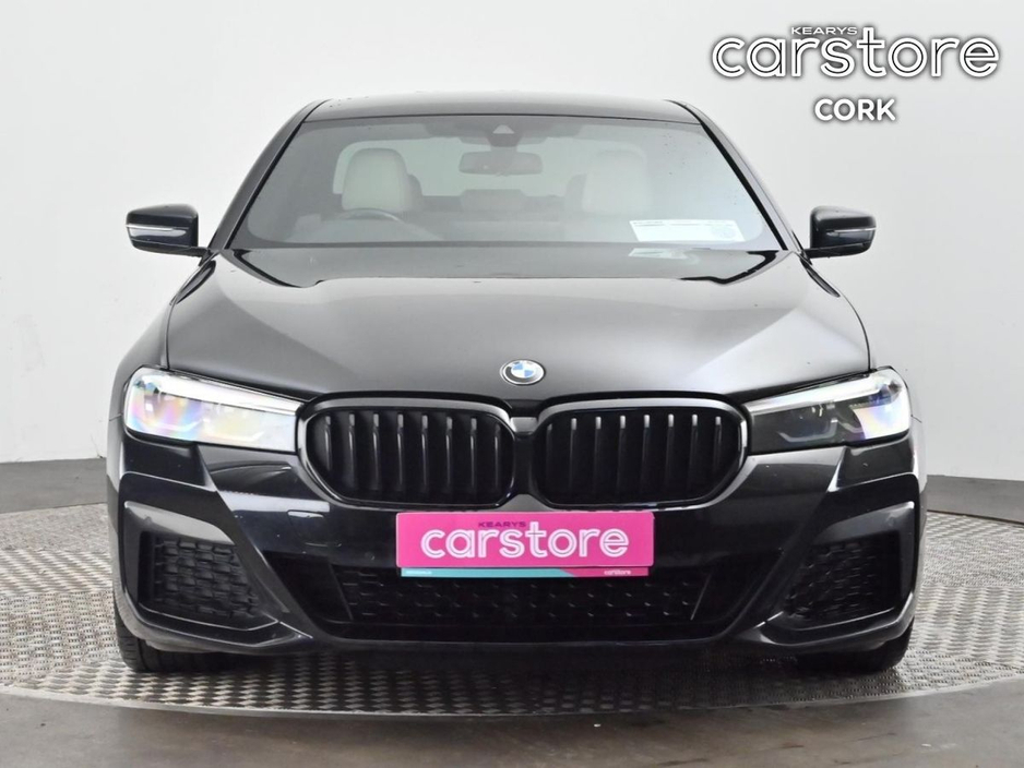 2022 BMW 5 Series - image 8