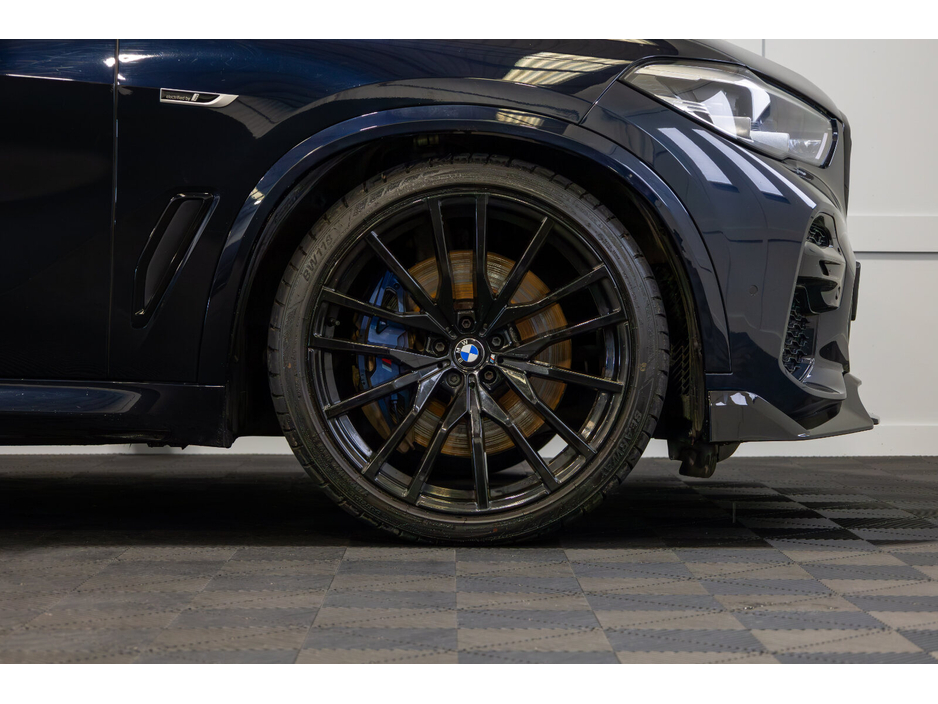 2022 BMW X5 xDrive45e M Sport €57,950