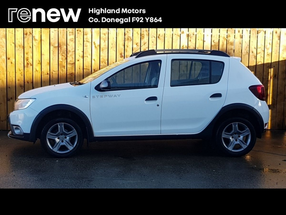 2021 Dacia Sandero Stepway - image 7