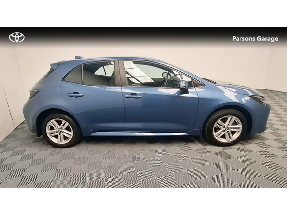 2022 Toyota Corolla - image 3