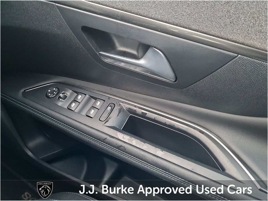 2022 Peugeot 3008 - image 18