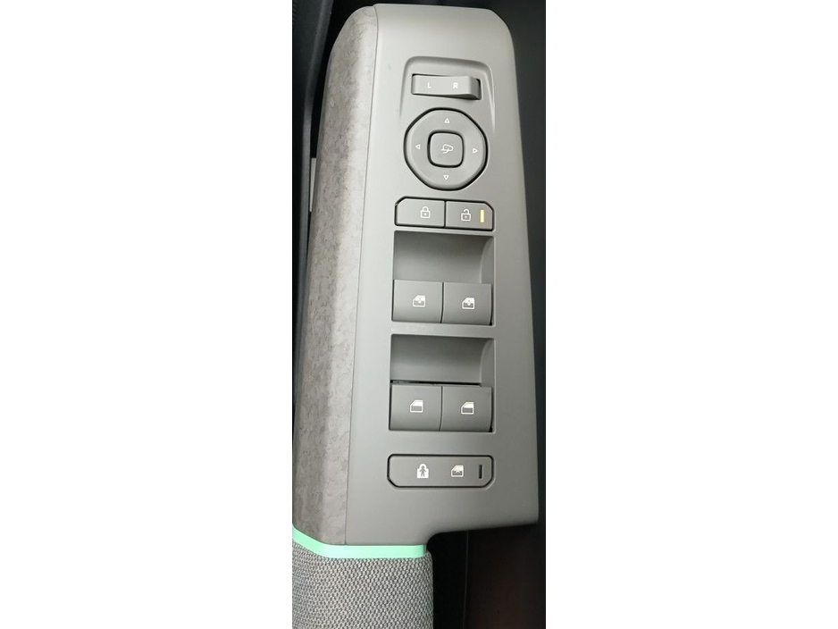 2026 Kia EV4 - image 11