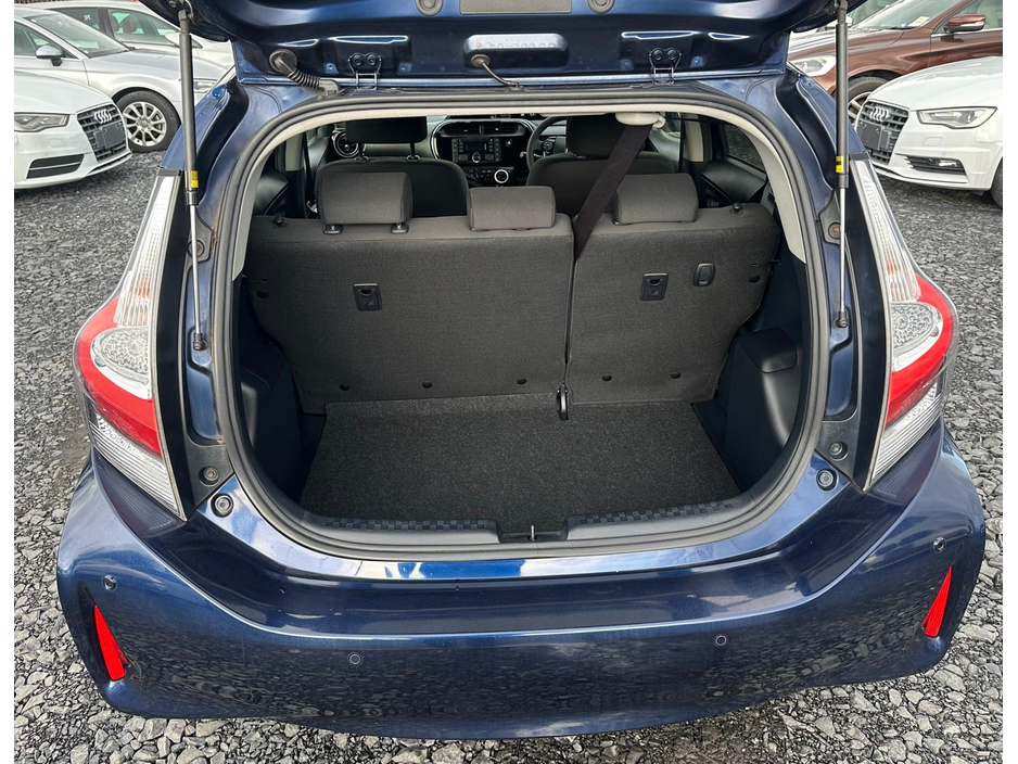 2019 Toyota Aqua - image 9