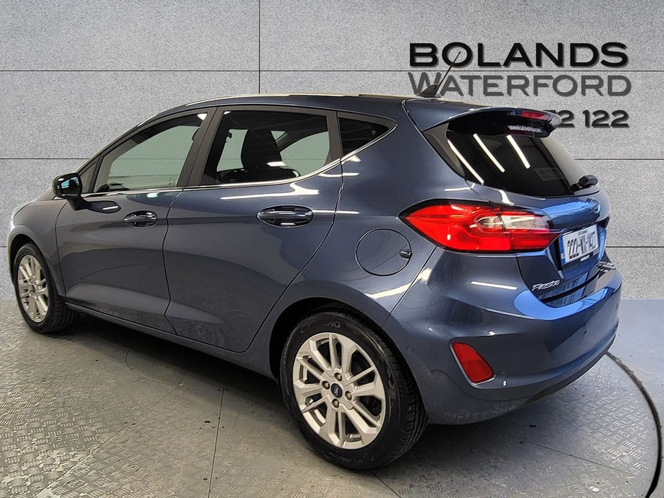 2022 Ford Fiesta - image 2