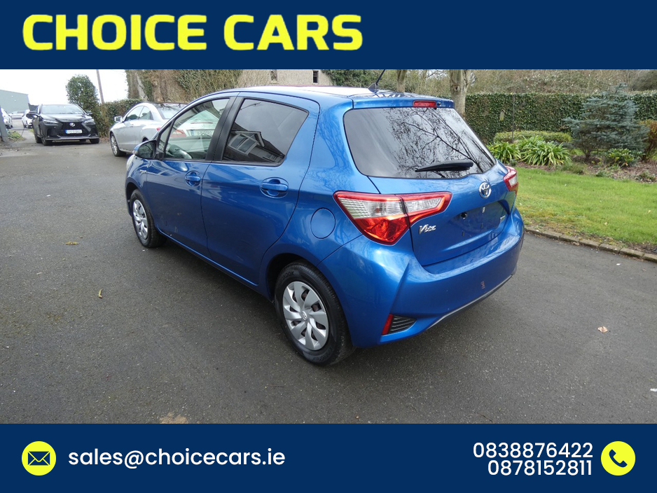 2017 Toyota Yaris - image 4