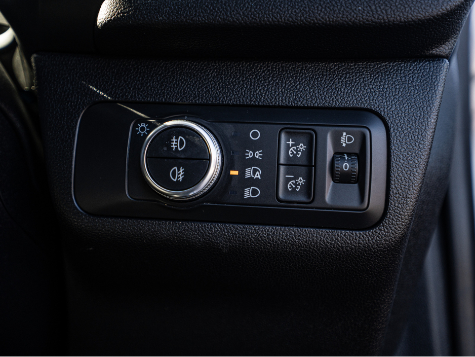 2020 Ford Kuga - image 19