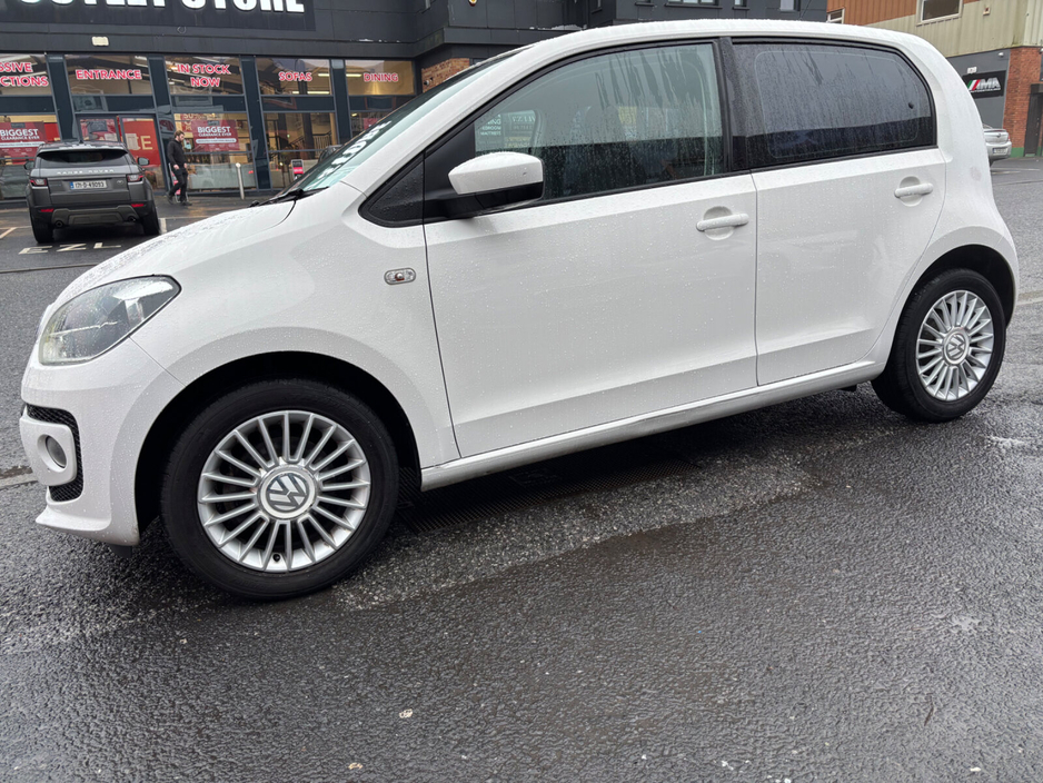 2015 Volkswagen up! 1.0 75BHP TAKE UP €7,500