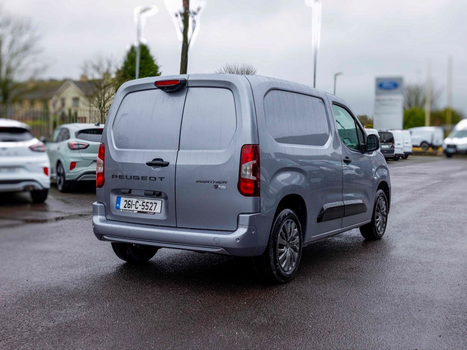 2026 Peugeot Partner - image 17