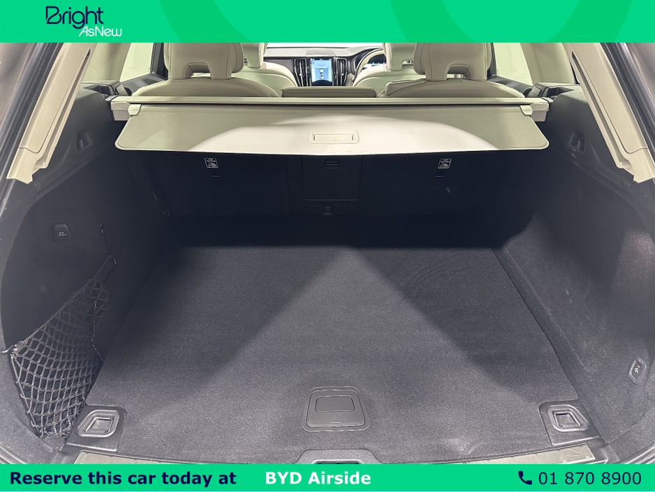 2023 Volvo XC60 - image 23