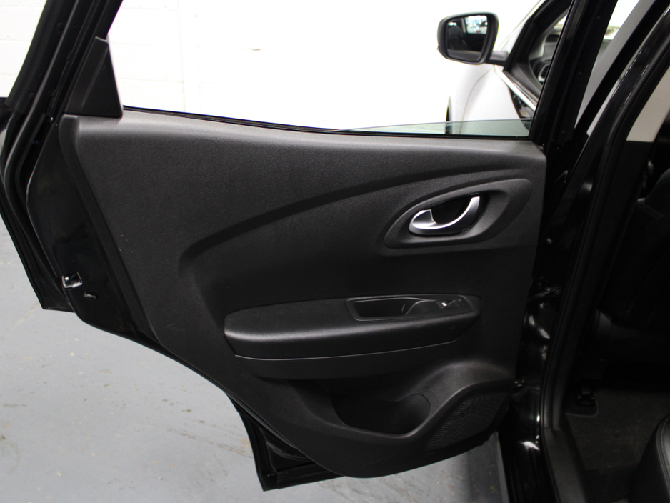 2019 Renault Kadjar - image 32