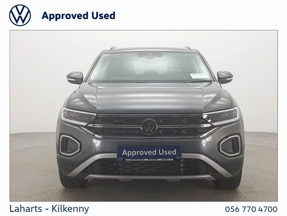 2023 Volkswagen T-Roc - image 12