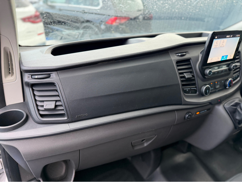 2021 Ford Transit Custom - image 45
