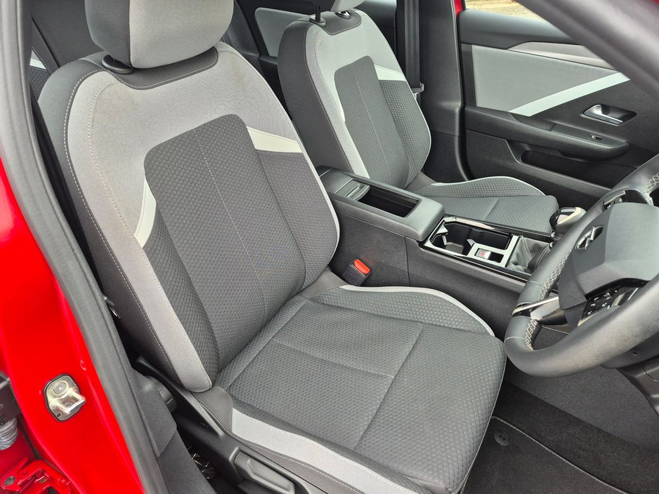 2024 Opel Astra - image 10