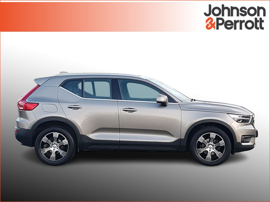 2020 Volvo XC40 - image 5