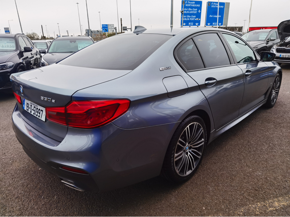 2019 BMW 5 Series - image 6