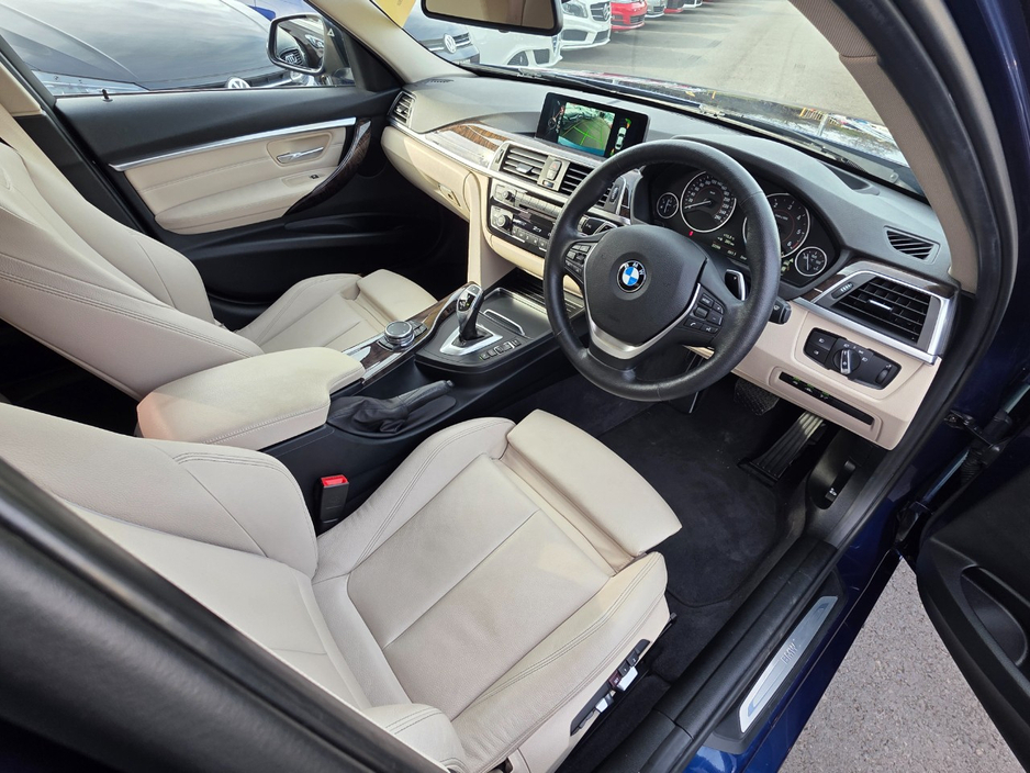 2016 BMW 3 Series - image 13