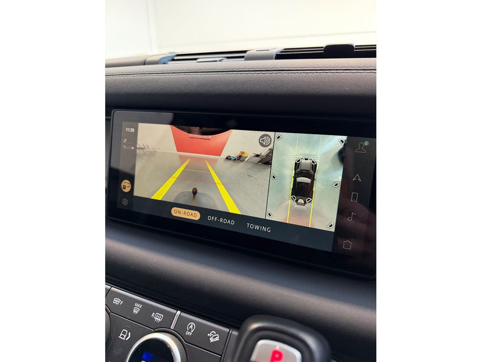 2023 Land Rover Defender Hard TOP D Mhev Auto €59,950