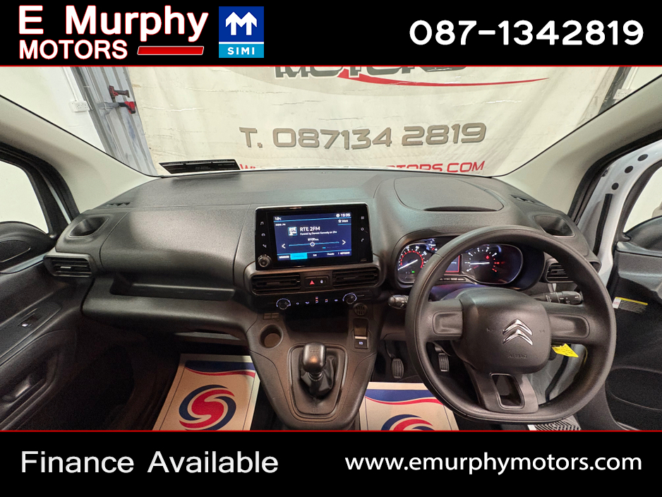 2023 Citroen Berlingo - image 13