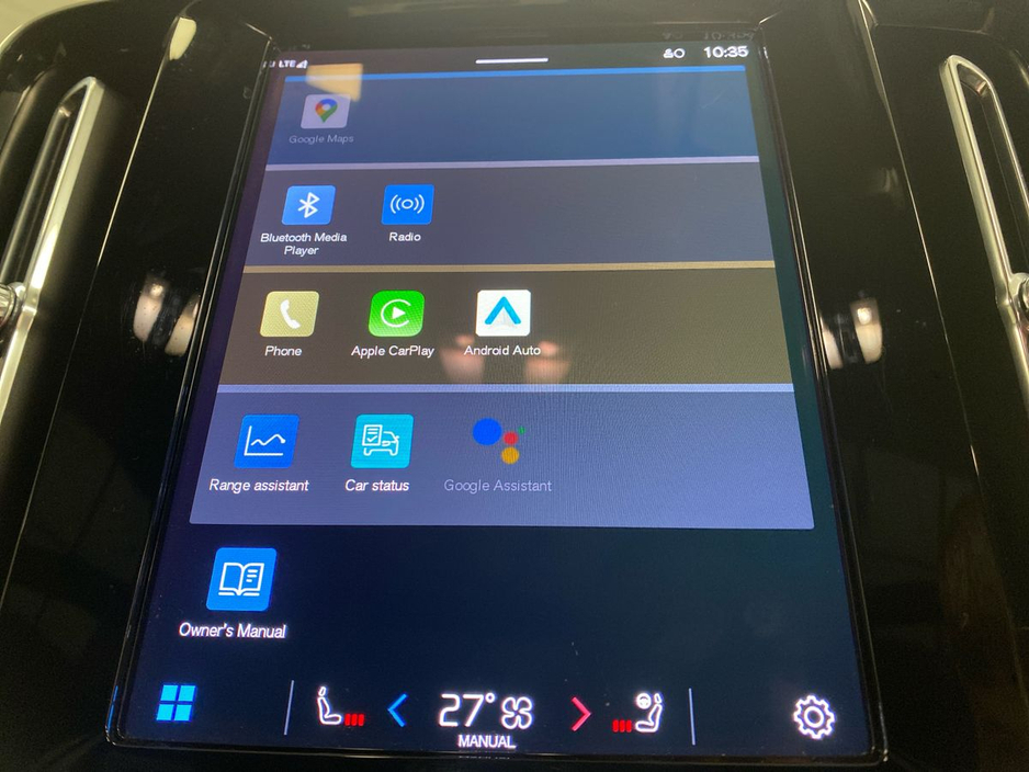 2022 Volvo XC40 - image 20