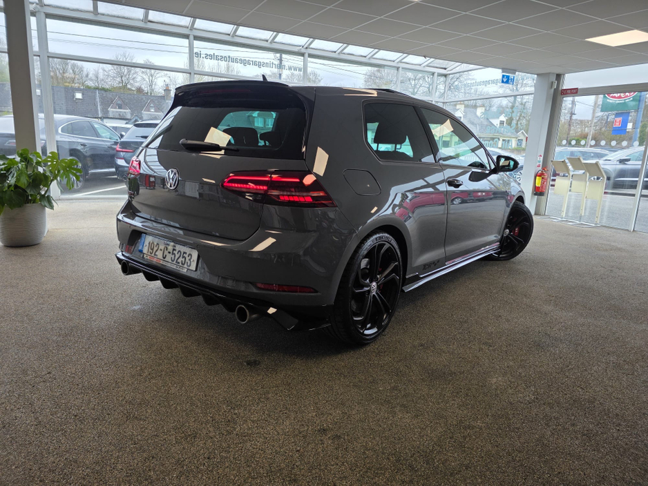 2019 Volkswagen Golf - image 5