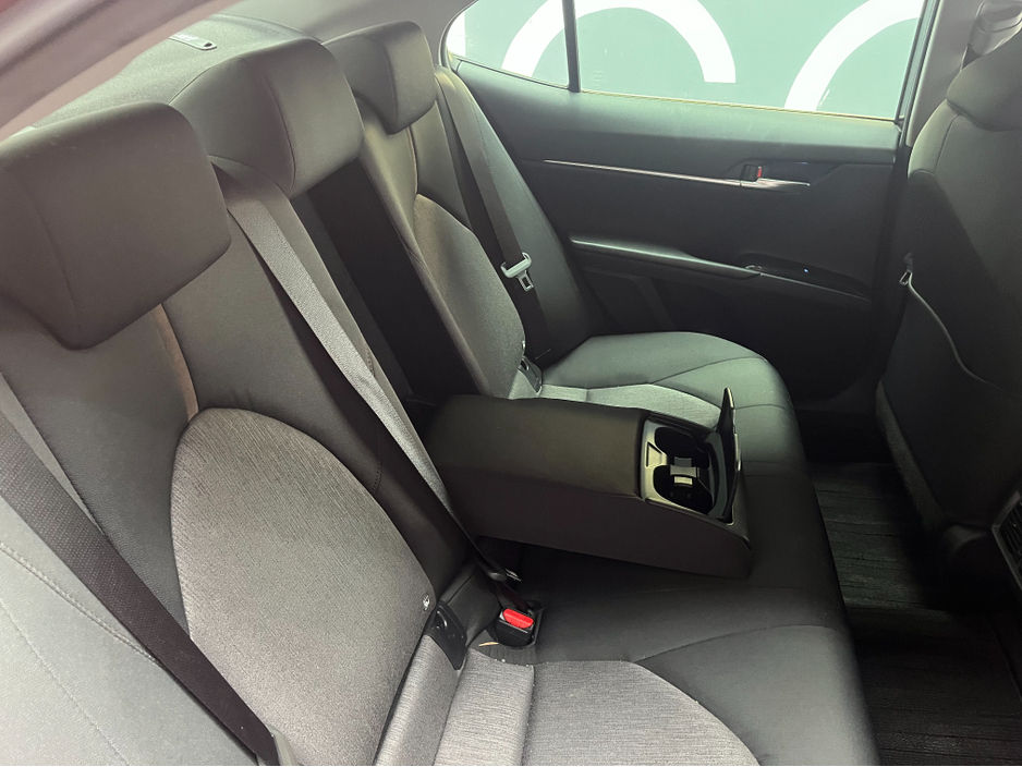 2018 Toyota Camry - image 14